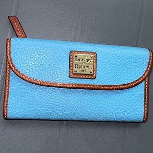 Dooney & Bourke Pebble Grain Continental Clutch